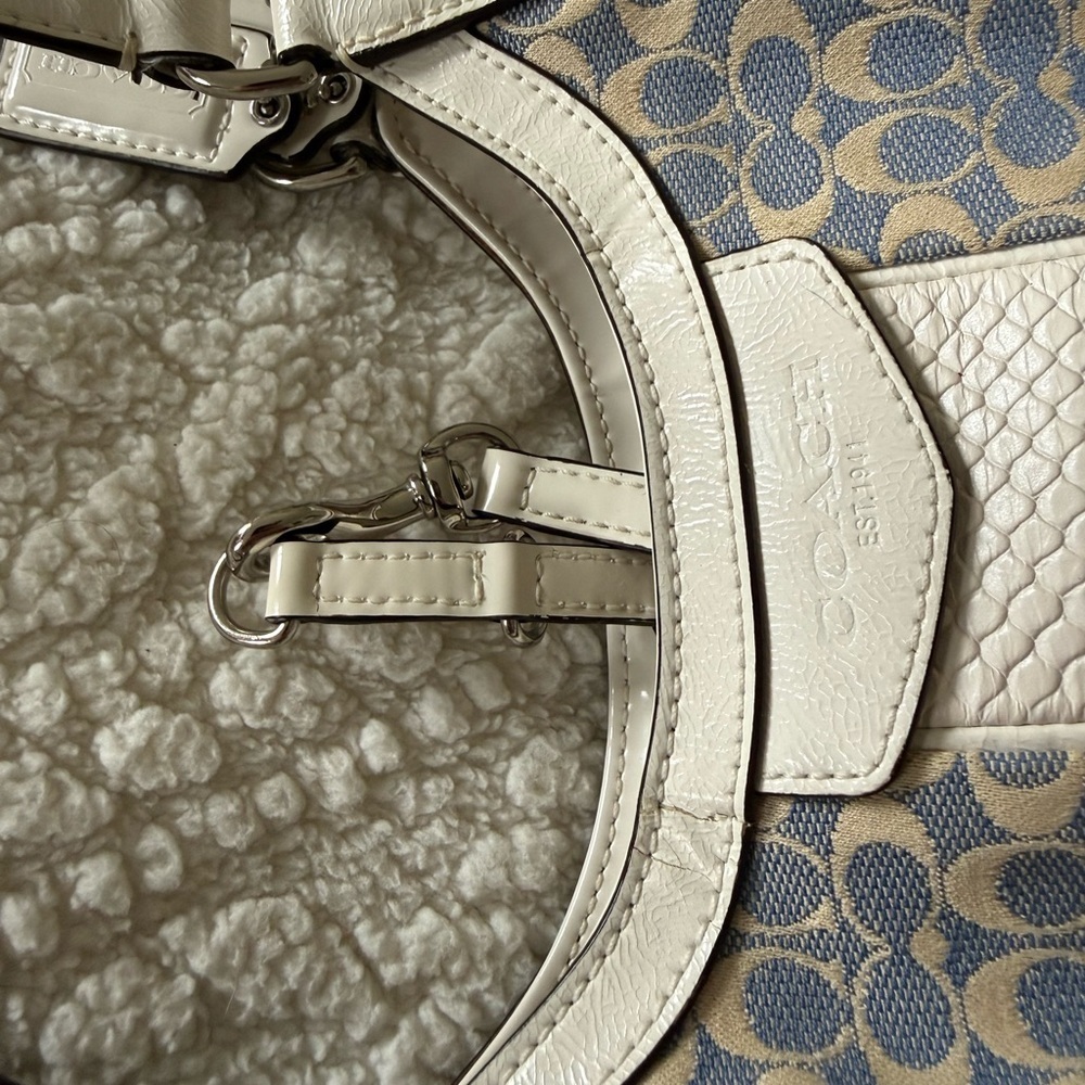 Legacy Vintage Coach Signature Stripe Devon Coach Blue Jacquard Shoulder Bag - Picture 14 of 16